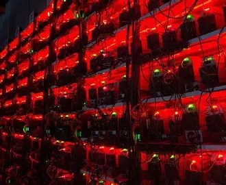 Efficiently managed mining farm integrating power optimization strategies